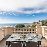 Crm - Sublime With Stunning Sea Views